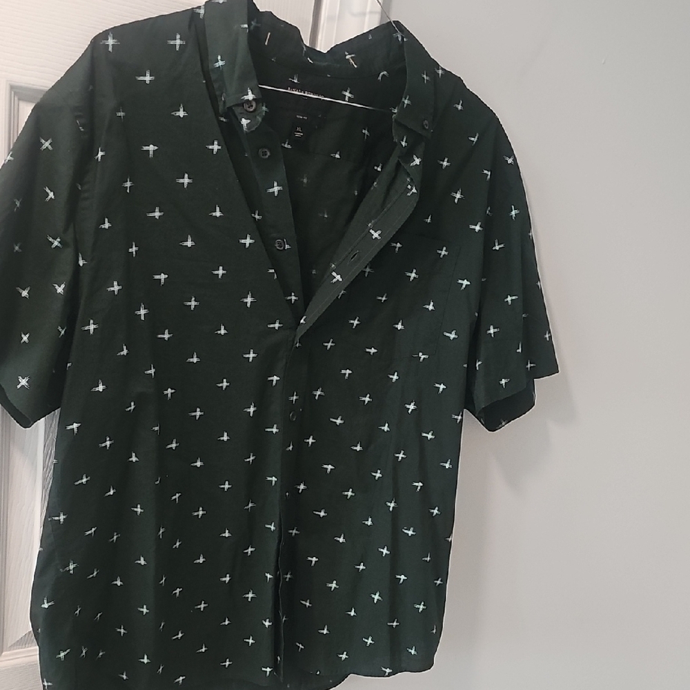 Banana Republic Black Casual Button Down Shirt with Pattern